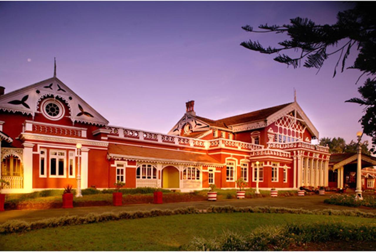 Welcomheritage Fernhills Royal Palace 우티 외부 사진
