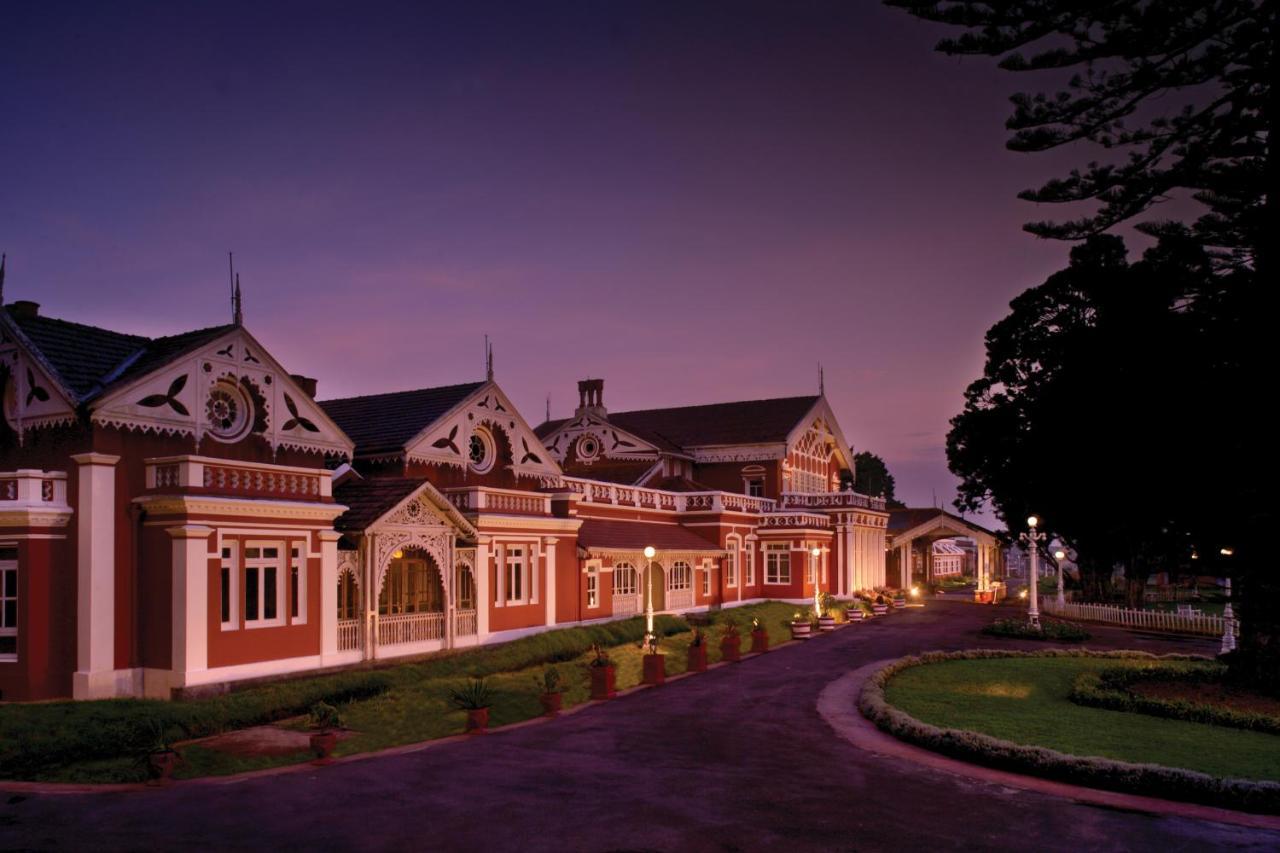 Welcomheritage Fernhills Royal Palace 우티 외부 사진