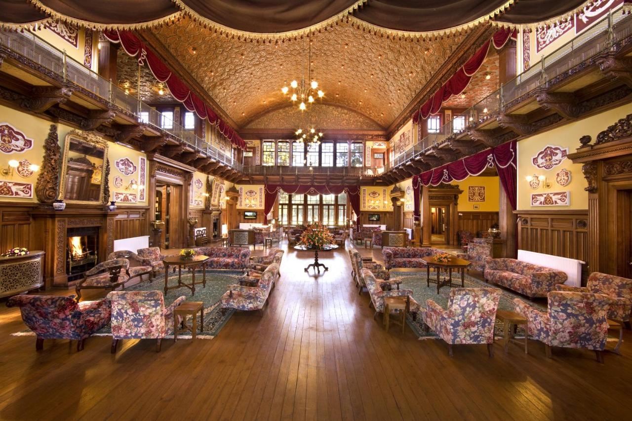 Welcomheritage Fernhills Royal Palace 우티 외부 사진