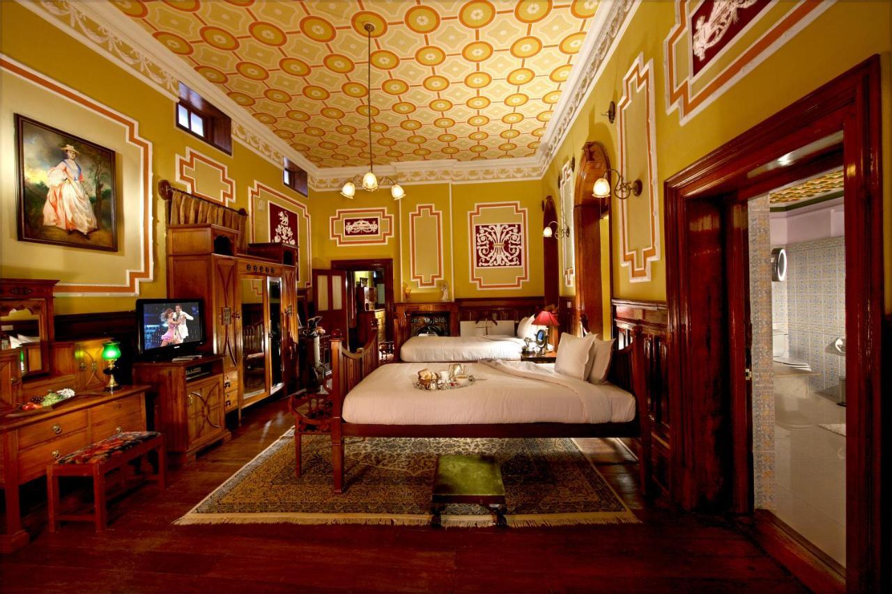 Welcomheritage Fernhills Royal Palace 우티 외부 사진