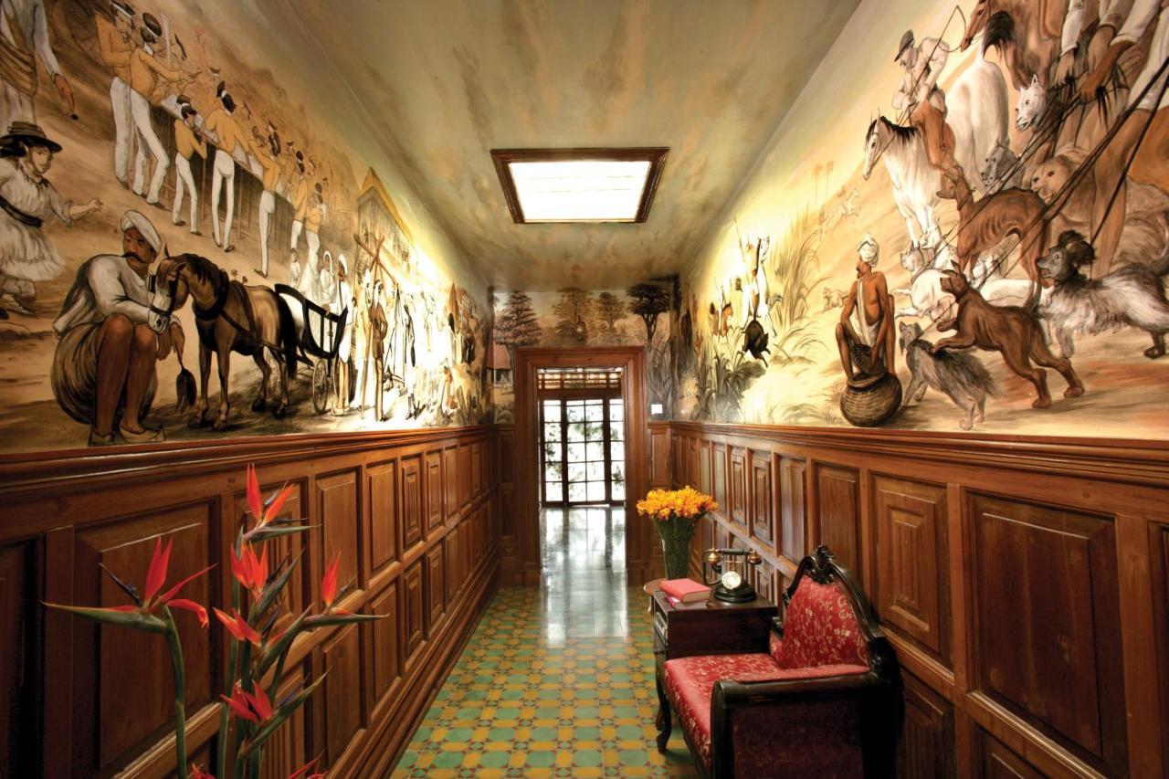 Welcomheritage Fernhills Royal Palace 우티 외부 사진