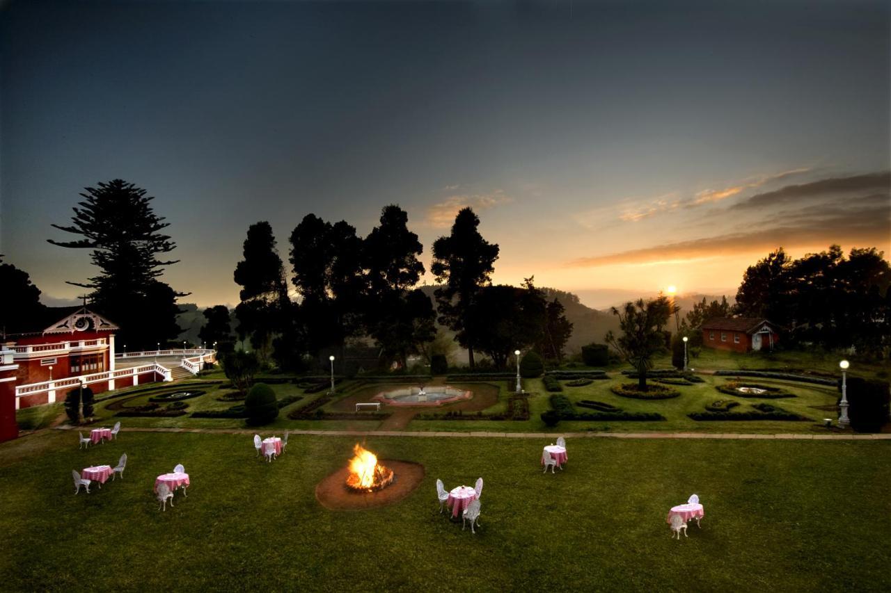 Welcomheritage Fernhills Royal Palace 우티 외부 사진