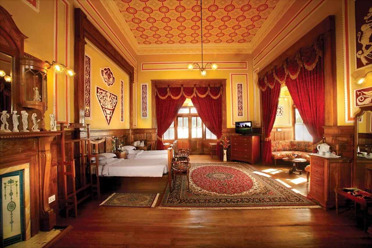Welcomheritage Fernhills Royal Palace 우티 외부 사진